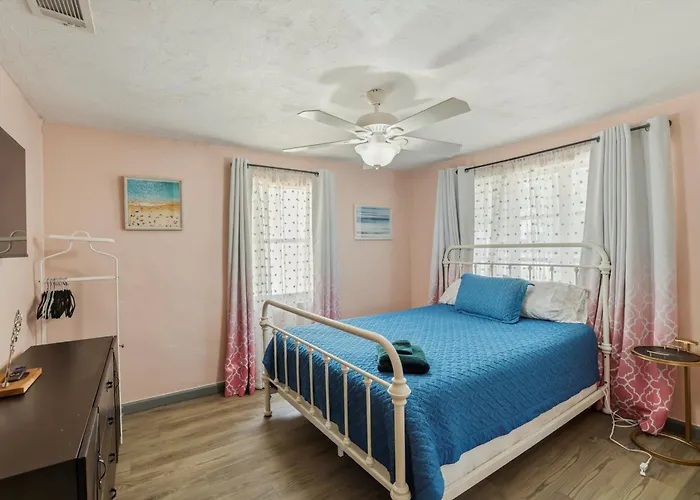 Сasa de vacaciones Bright 3br, Dogs, Fenced Yard, Fsu & Dwntown Tallahassee