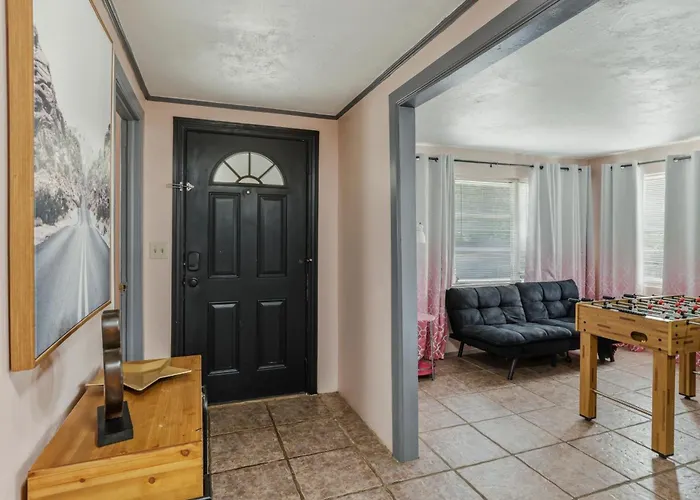 Bright 3br, Dogs, Fenced Yard, Fsu & Dwntown Сasa de vacaciones *